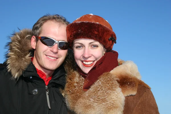Inverno rostos casal — Fotografia de Stock