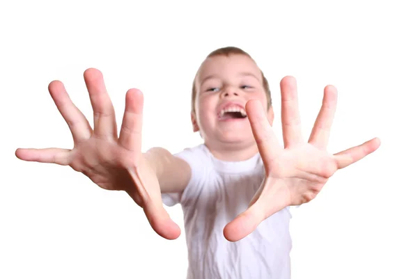 Glücklicher Junge mit Fingern — Stockfoto