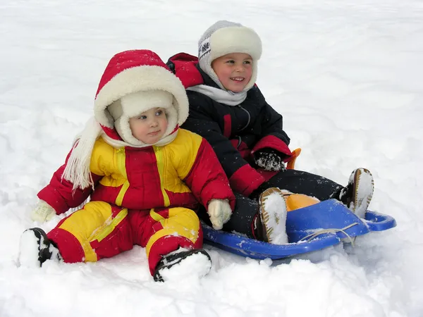 Niño y bebé. invierno —  Fotos de Stock