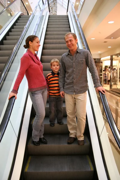 Family on elevator shop — Stock Photo, Image