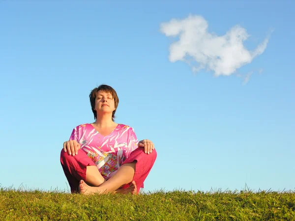 Woman meditation with cloud — Stock Photo, Image