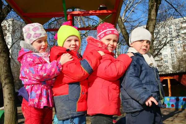 Equipe de quatro no jardim de infância — Fotografia de Stock