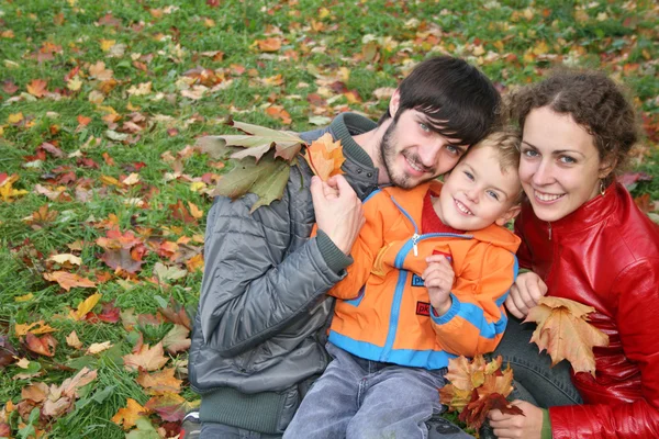 Podzimní rodina — Stock fotografie