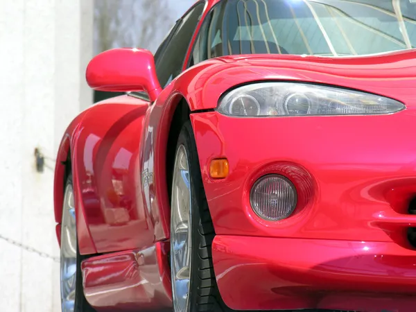 Червоний спортивний автомобіль — стокове фото