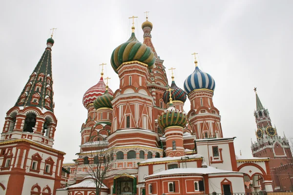 Basilikum-Kathedrale auf dem Roten Platz, Moskau, Russland, Winter — Stockfoto