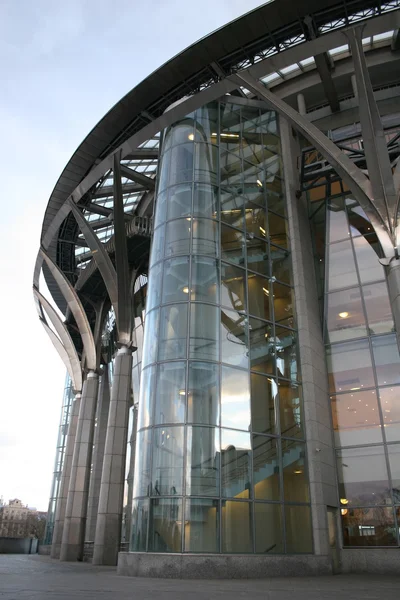 Urban glass building — Stock Photo, Image