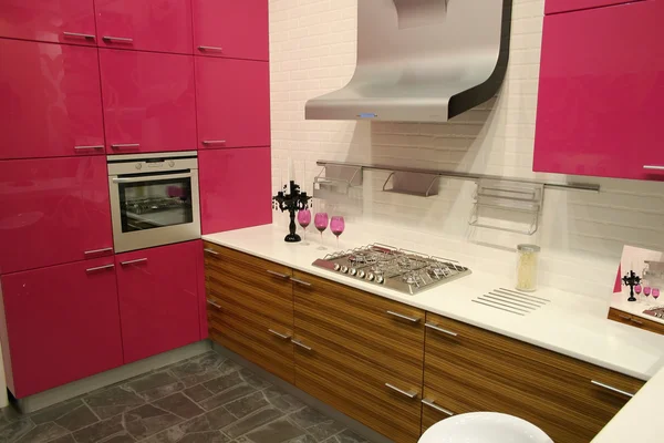 Розовая кухня — стоковое фото