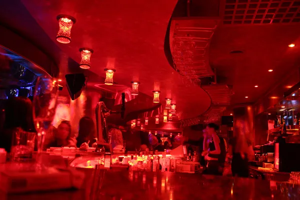 红色酒吧室内装饰 — 图库照片