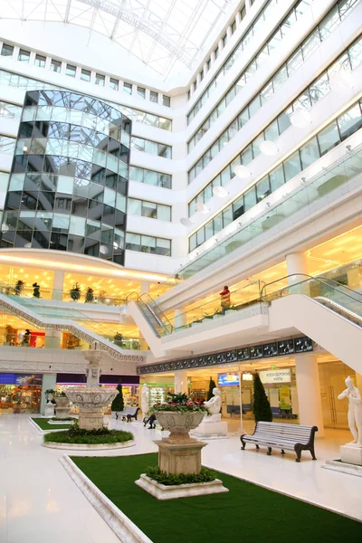 Centro comercial interior 2 — Foto de Stock