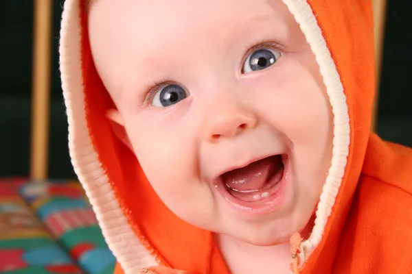 Glimlach babyjongen met tand 2 — Stockfoto