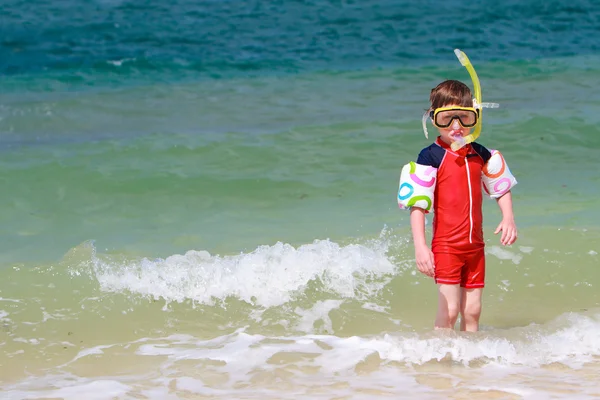 Boy snorkeling — Stock Photo, Image