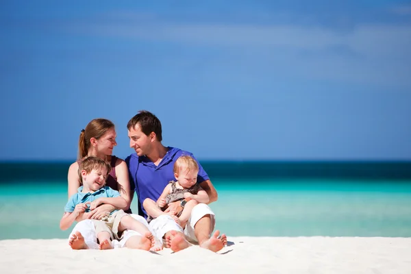 Familj på semester — Stockfoto