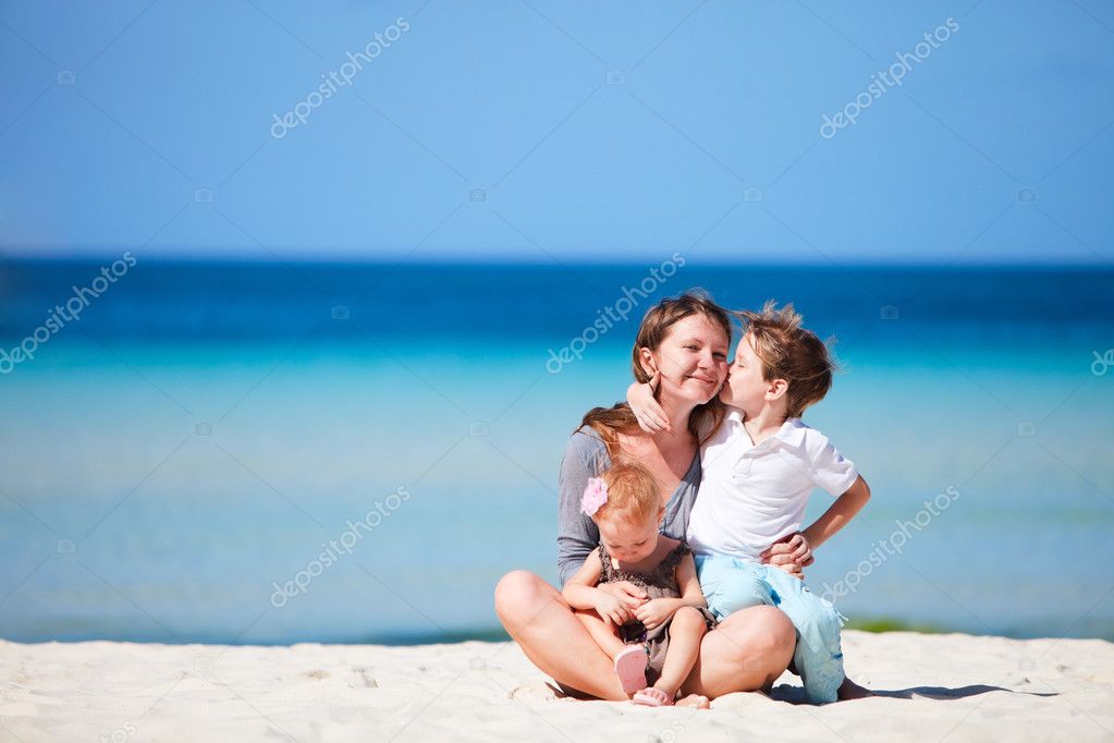Фото Мамы С Детьми На Море