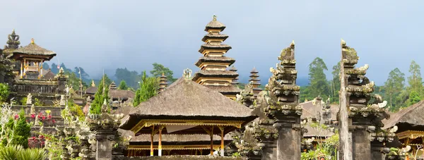 Panoramafoto des Tempelkomplexes von Besakih — Stockfoto