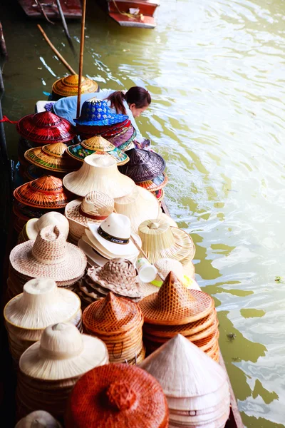 Floating market scene — Stock Photo, Image