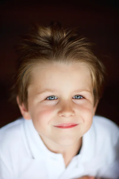 Портрет милого хлопчика — стокове фото