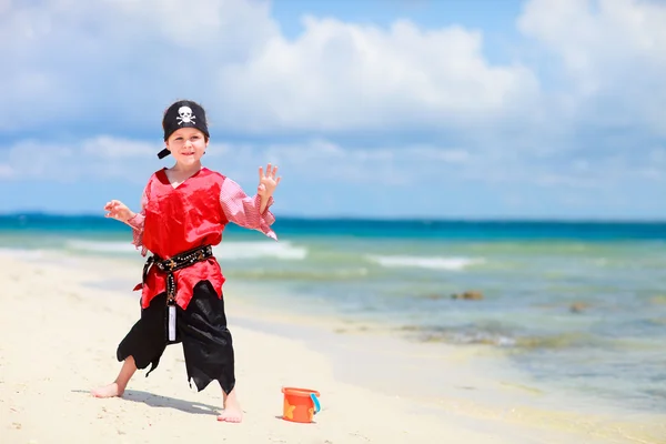 Pirate boy on tropical beach — Stock Photo, Image