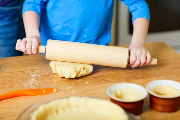 Baking a pie closeup — Stock Photo, Image