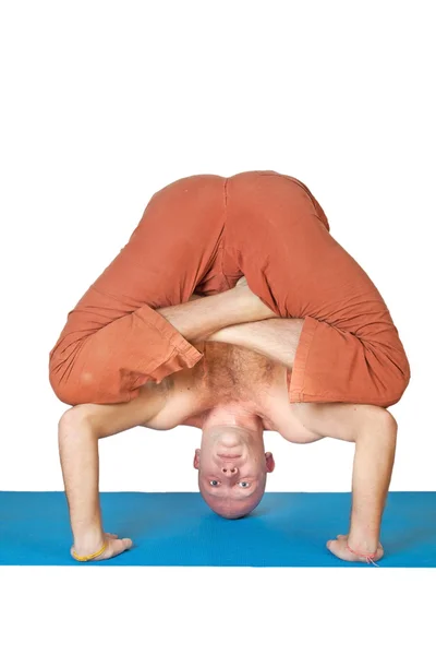 Manusia melakukan latihan yoga — Stok Foto