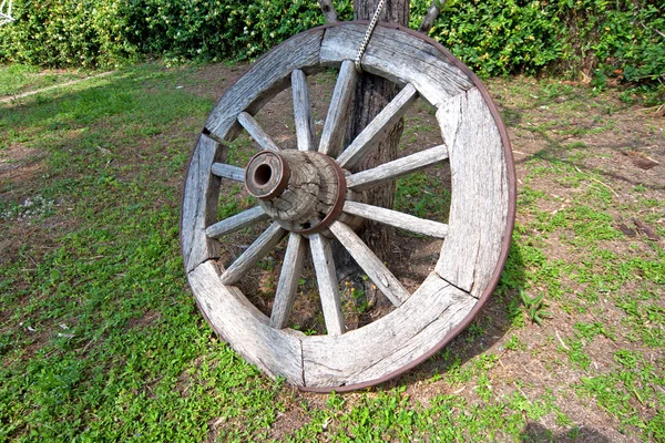 Винтажное колесо — стоковое фото