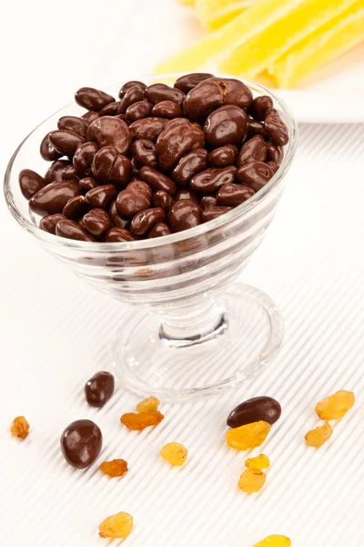 Uva passa al cioccolato — Foto Stock