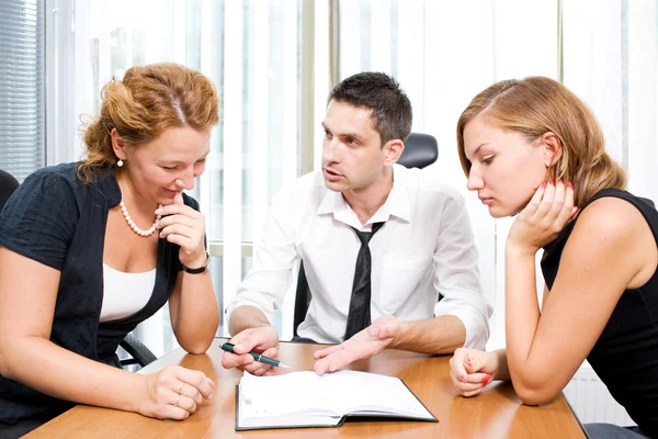 Manager with office workers — Stock Photo, Image