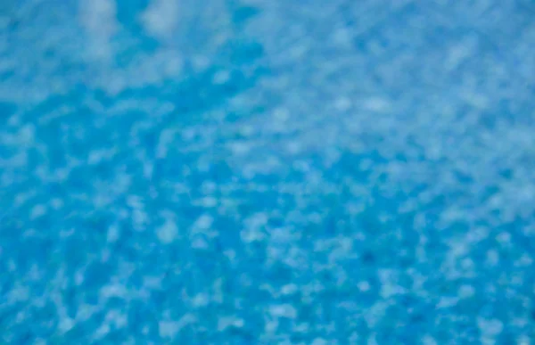 Текстура несосредоточенной воды в бассейне — стоковое фото