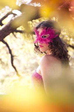 Karnaval maskesi kadın. Sonbahar
