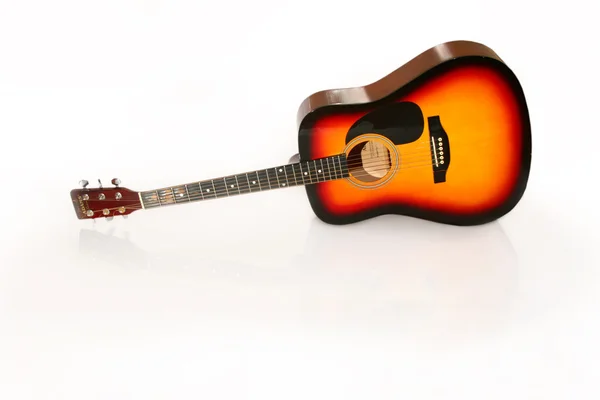 Beyaz Arkaplanda Klasik Gitar — Stok fotoğraf