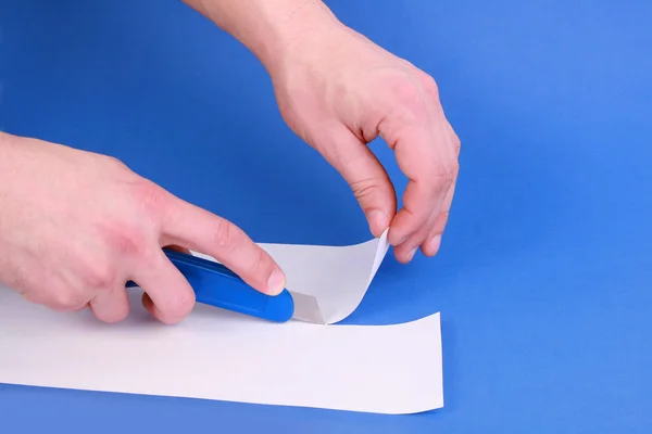 Крупный план режущей бумаги для ножей — стоковое фото