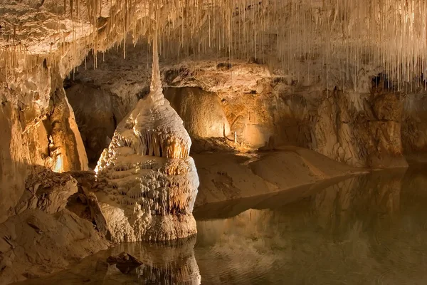 Underjordiska grottan — Stockfoto