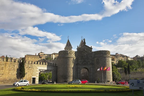 Antico cancello eccellente di città Toledo — Foto Stock