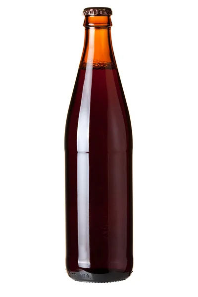 Темное пиво в бутылке — стоковое фото