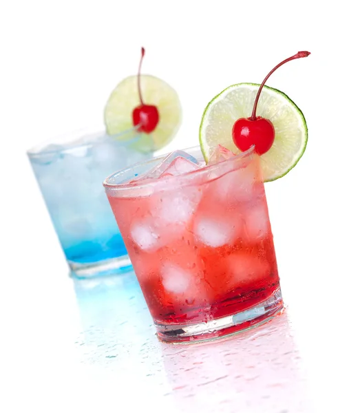 Two cocktails with lime slice — Stock Photo, Image