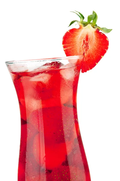 Cocktail de morango com gelo — Fotografia de Stock