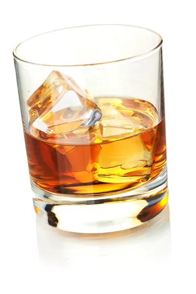 Whisky con cubetti di ghiaccio Immagine Stock