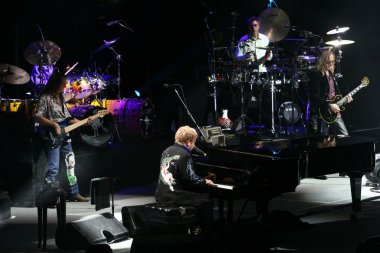 minsk, Beyaz Rusya üzerinde Haziran 2010 yılında efendim elton john canlı konser