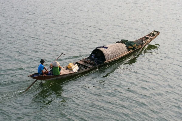 Vietnamese fishermen — Stock Photo, Image
