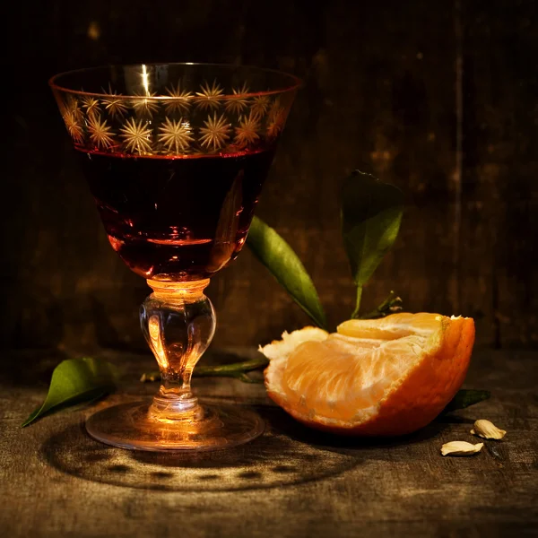 Mandarin and liquor — Stock Photo, Image