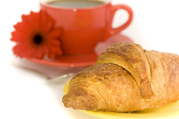 Desayuno con café y croissant —  Fotos de Stock