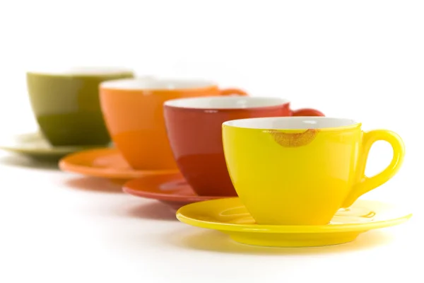 Лінія кольорових чашок — стокове фото