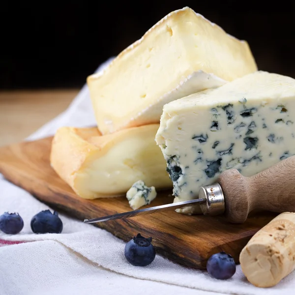 Três queijos — Fotografia de Stock