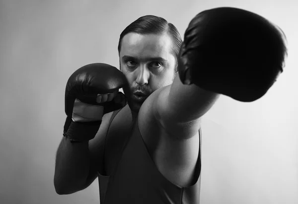 Portret van bokser gestileerde onder vroeger tijd — Stockfoto