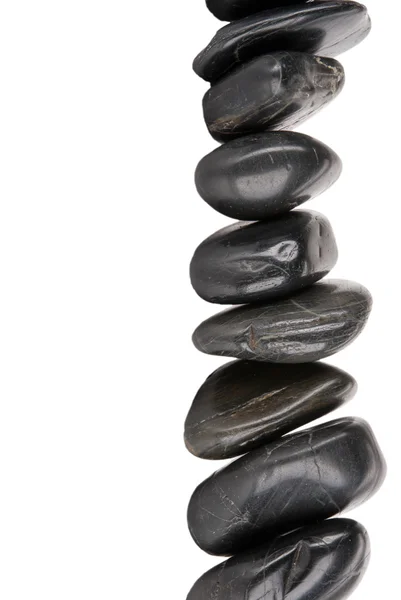 黑石头的垂直列 — 图库照片