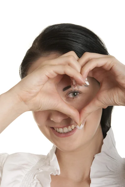 Jovem mulher mostra dedos símbolo do coração — Fotografia de Stock
