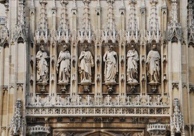 Giriş Gloucester katedral (ayrıntı Heykel Sergisi)