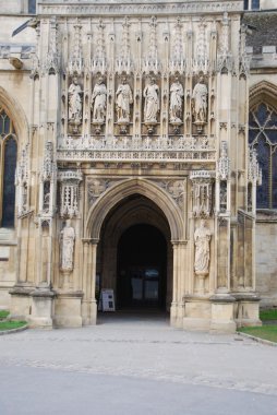 Giriş Gloucester katedral (ayrıntı Heykel Sergisi)