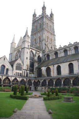 Gloucester katedral (Bahçe Manzaralı)