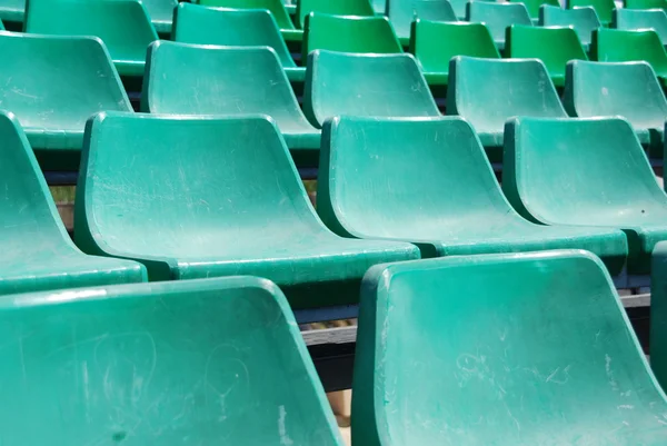 Stadiongrüne Sitze — Stockfoto