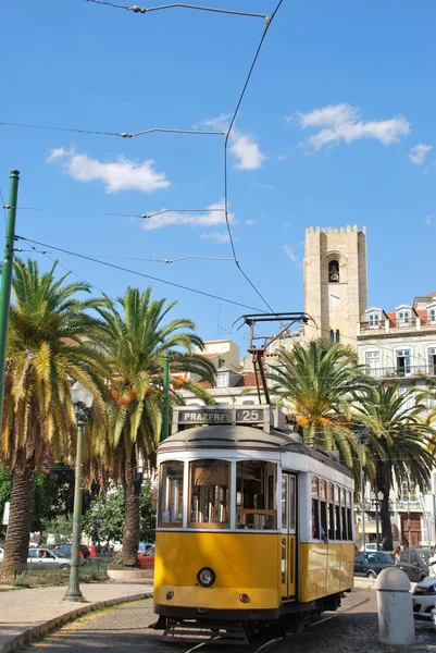 Paisaje urbano de la ciudad de Lisboa con Catedral de Se —  Fotos de Stock
